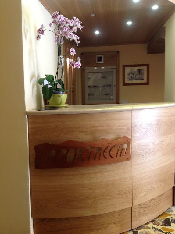 Albergo La Portaccia 카스틸리오네 델라 페스카이아 외부 사진
